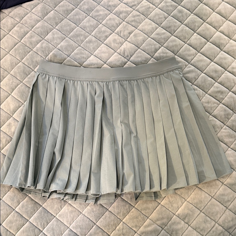 Lululemon Athletica high rise pleated Skirt